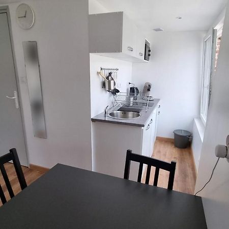 Studio En Rez-De-Chaussee - Le Petit Chateau Avesnois - Tv - Wifi - Logement Entier Avesnes-sur-Helpe Eksteriør billede