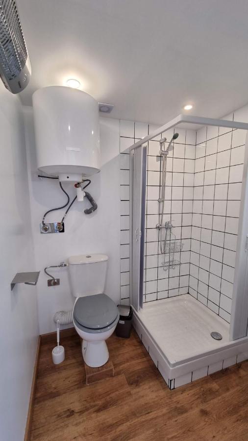 Studio En Rez-De-Chaussee - Le Petit Chateau Avesnois - Tv - Wifi - Logement Entier Avesnes-sur-Helpe Eksteriør billede